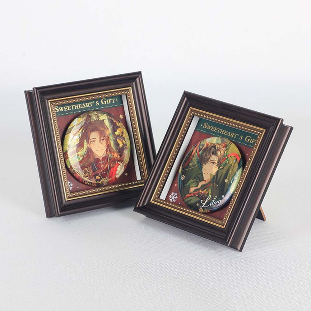 Collectible Vintage Photos - New Vintage Wood Photo Frame Badge