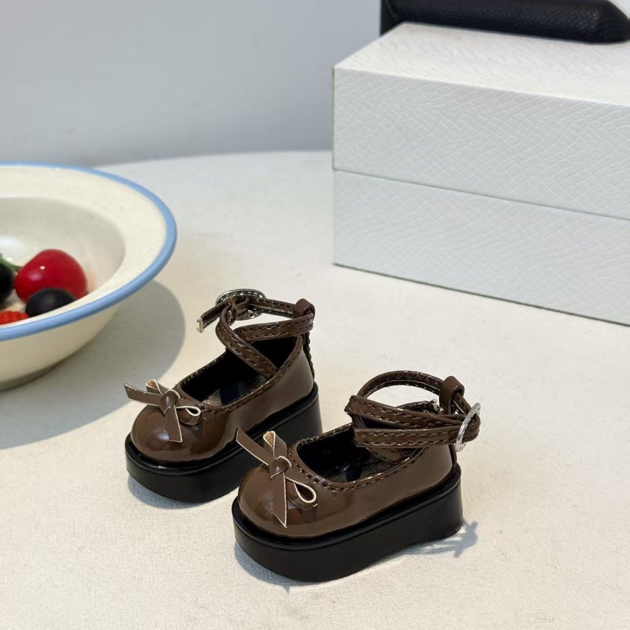 Coffee Brown Bow Platform Doll - огляд і ціна Vintage Collectible And Vintage Dolls