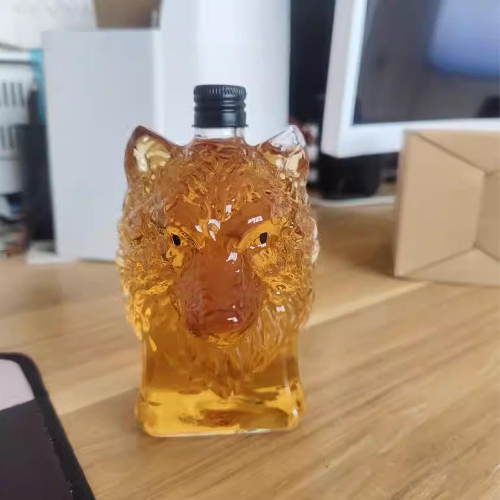 Whiskey Bottle Wolf Shape Wine - огляд і ціна Vintage Collectible Glass