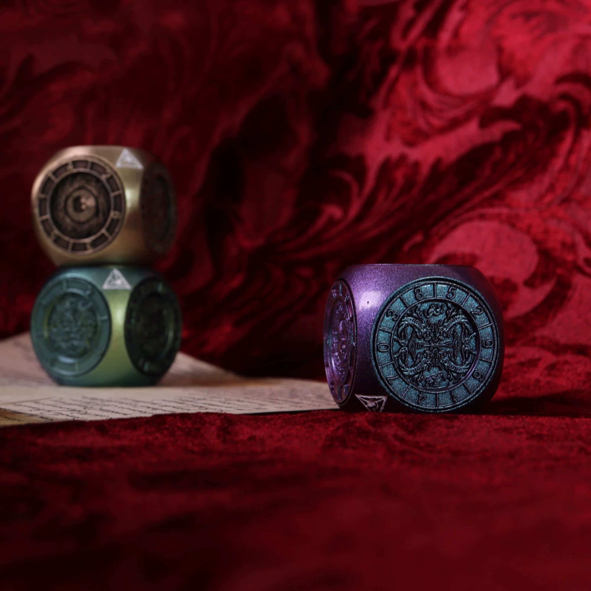 6-Sided Metal Dice Set Vintage - огляд і ціна Vintage Collectible Board Games